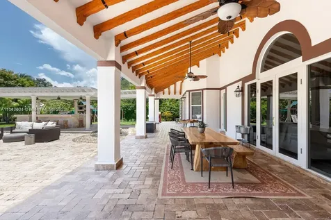 5770 SW 114th Terrace Pinecrest FL 33156
