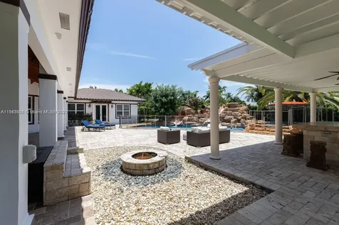 5770 SW 114th Terrace Pinecrest FL 33156