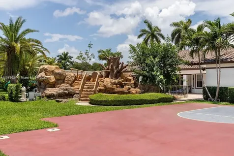 5770 SW 114th Terrace Pinecrest FL 33156