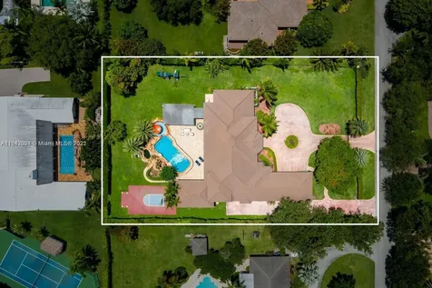 5770 SW 114th Terrace Pinecrest FL 33156