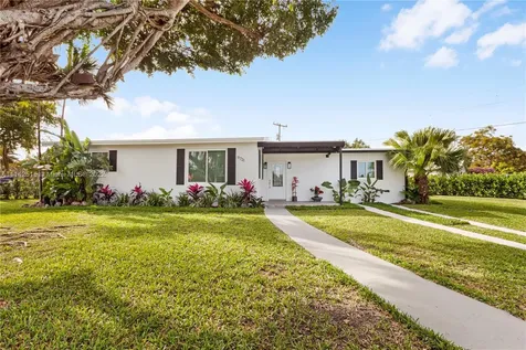 9721 Martinique Drive Cutler Bay FL 33189