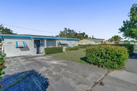 3611 NW 174th Street Miami Gardens FL 33056