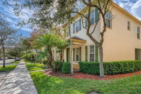 2541 SE Pineland Drive Port St. Lucie FL 34952
