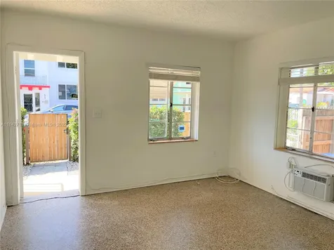 635 SW 16th Avenue Miami FL 33135