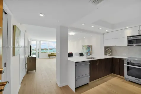 400 S Pointe Drive Miami Beach FL 33139