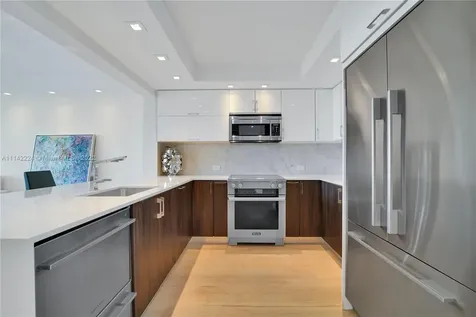 400 S Pointe Drive Miami Beach FL 33139