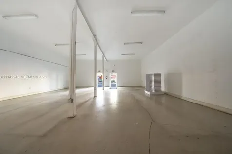 1525 NW 3rd Avenue Miami FL 33136