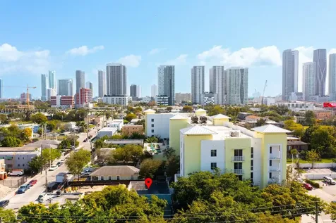 1525 NW 3rd Avenue Miami FL 33136