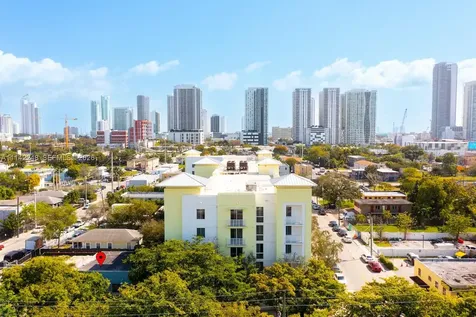 1525 NW 3rd Avenue Miami FL 33136