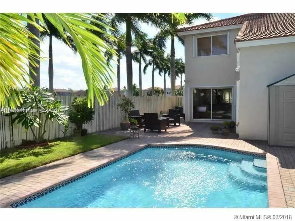 1105 Lidflower Street Hollywood FL 33019