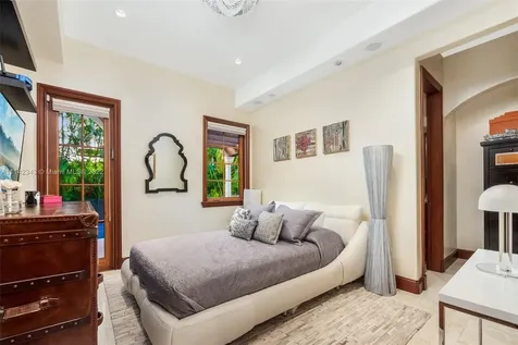 194 Park Drive Bal Harbour FL 33154