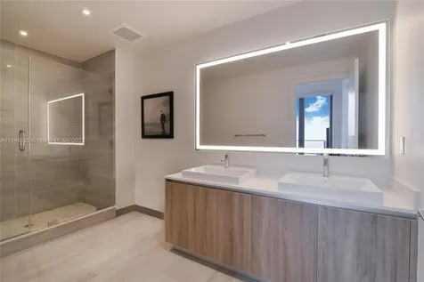 2960 NE 207th Street Aventura FL 33180