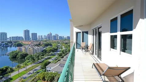 19900 E Country Club Drive Aventura FL 33180