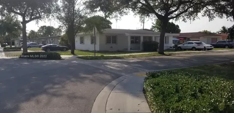 3800 NW 65th Avenue Virginia Gardens FL 33166