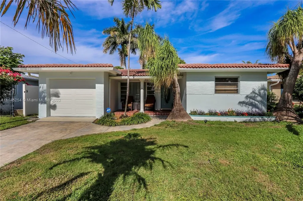 1235 Buchanan Street Hollywood FL 33019
