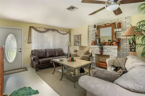1235 Buchanan Street Hollywood FL 33019