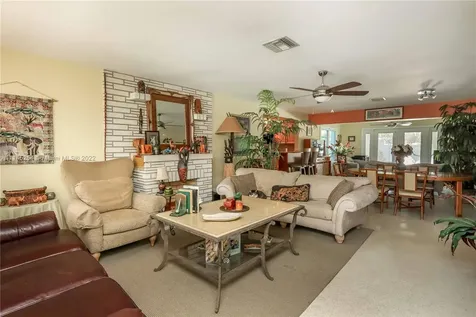 1235 Buchanan Street Hollywood FL 33019