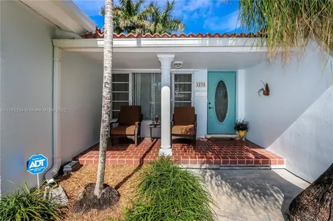 1235 Buchanan Street Hollywood FL 33019