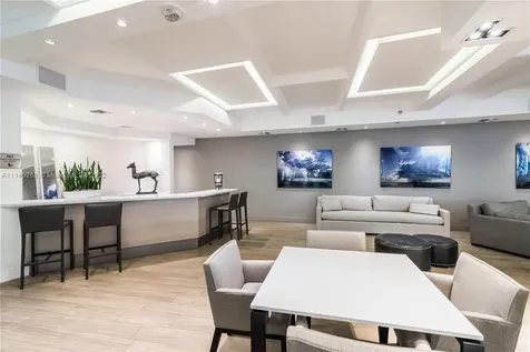 100 Lincoln Road Miami Beach FL 33139