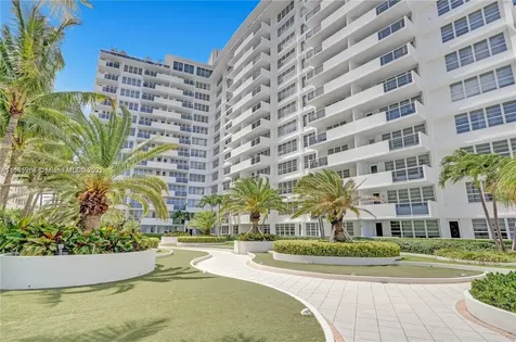 100 Lincoln Road Miami Beach FL 33139