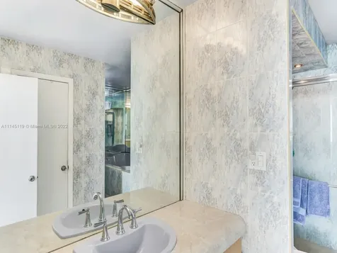 7135 Collins Avenue Miami Beach FL 33141