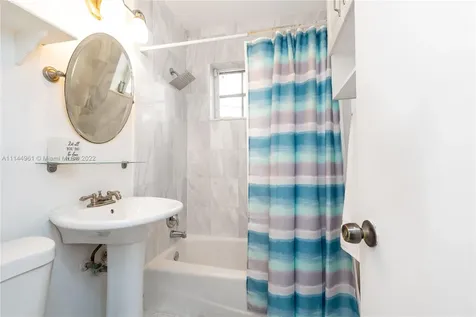 7505 Adventure Avenue North Bay Village FL 33141