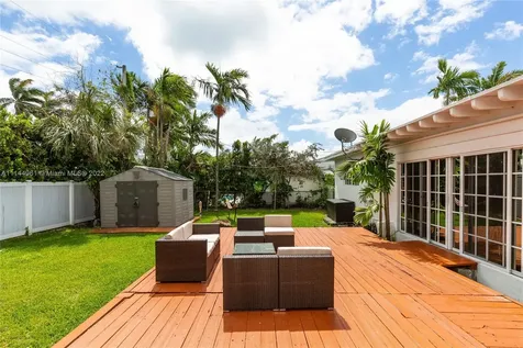 7505 Adventure Avenue North Bay Village FL 33141