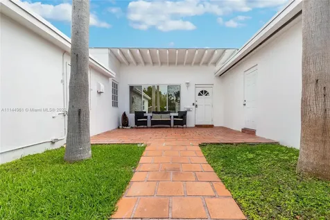 7505 Adventure Avenue North Bay Village FL 33141
