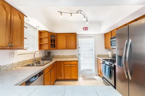 7505 Adventure Avenue North Bay Village FL 33141