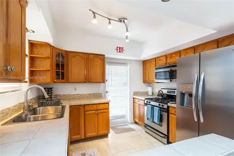 7505 Adventure Avenue North Bay Village FL 33141