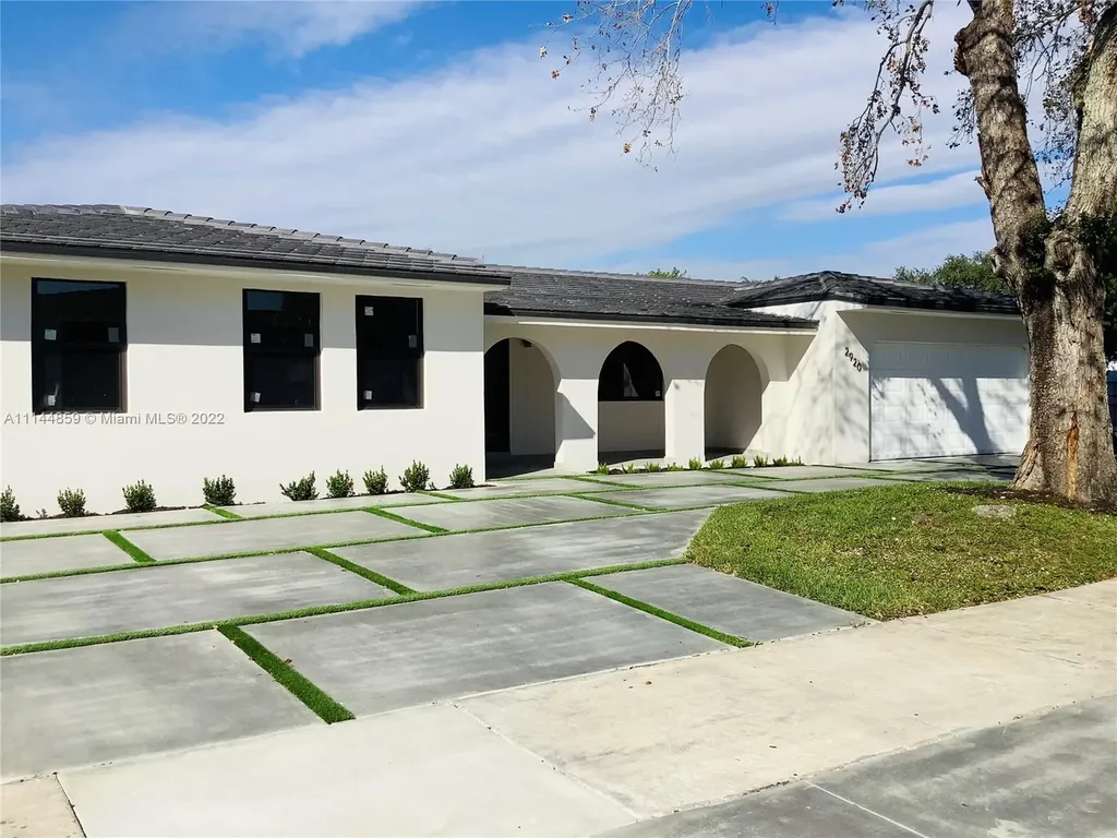 2920 SW 101st Court Miami FL 33165