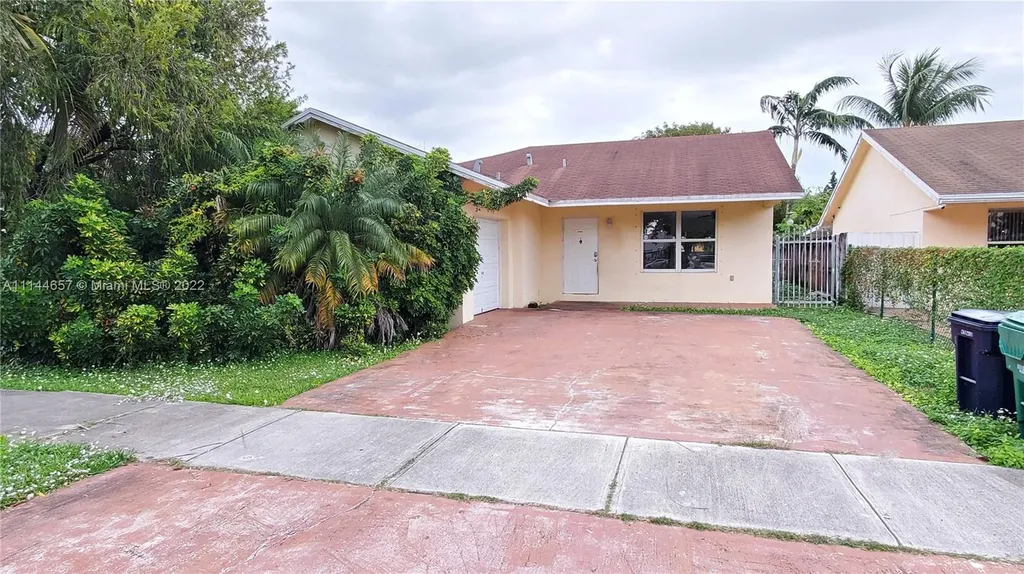 16969 SW 94th Court Palmetto Bay FL 33157