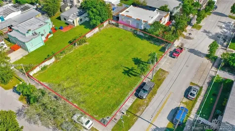 2387 NW 2nd Street Miami FL 33125