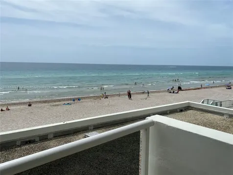 3725 S Ocean Drive Hollywood FL 33019