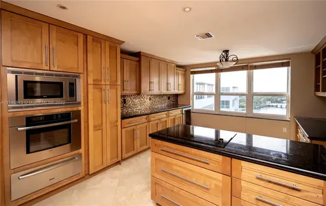 9102 W Bay Harbor Drive Bay Harbor Islands FL 33154