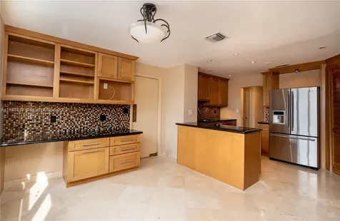 9102 W Bay Harbor Drive Bay Harbor Islands FL 33154