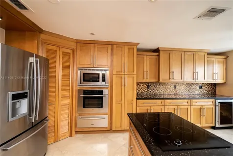 9102 W Bay Harbor Drive Bay Harbor Islands FL 33154