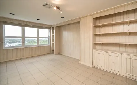 9102 W Bay Harbor Drive Bay Harbor Islands FL 33154