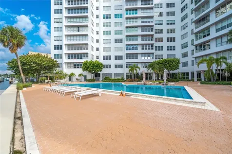 9102 W Bay Harbor Drive Bay Harbor Islands FL 33154