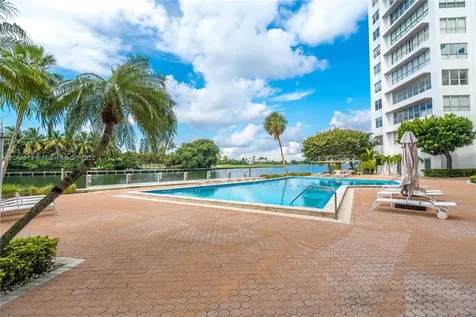 9102 W Bay Harbor Drive Bay Harbor Islands FL 33154