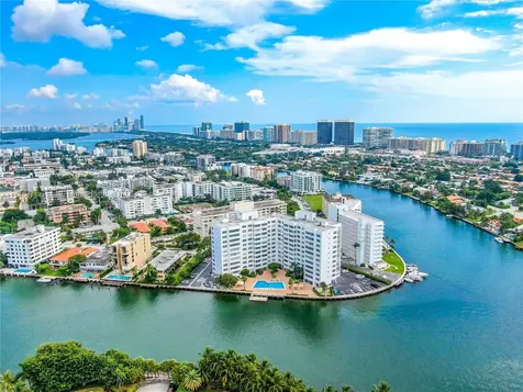 9102 W Bay Harbor Drive Bay Harbor Islands FL 33154