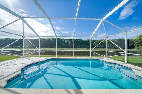 801 Tanglewood Circle Weston FL 33327