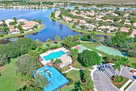 801 Tanglewood Circle Weston FL 33327