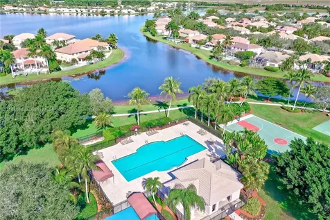 801 Tanglewood Circle Weston FL 33327
