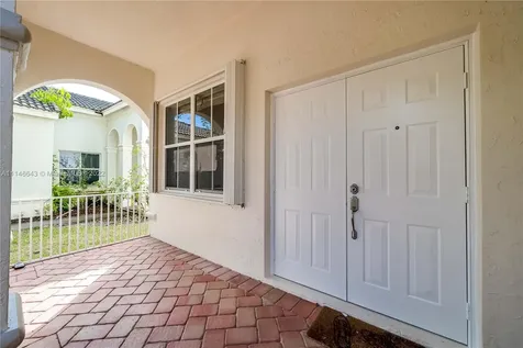 801 Tanglewood Circle Weston FL 33327