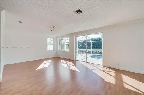 801 Tanglewood Circle Weston FL 33327