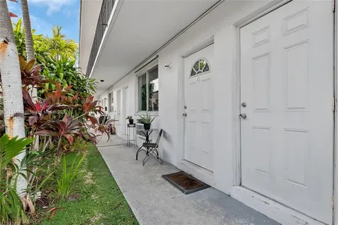 979 SW 10th Street Miami FL 33130