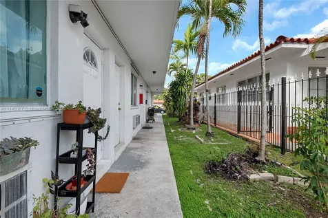 979 SW 10th Street Miami FL 33130