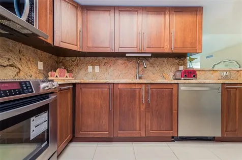 Sunny Isles Beach FL 33160