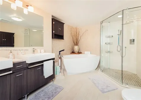Sunny Isles Beach FL 33160